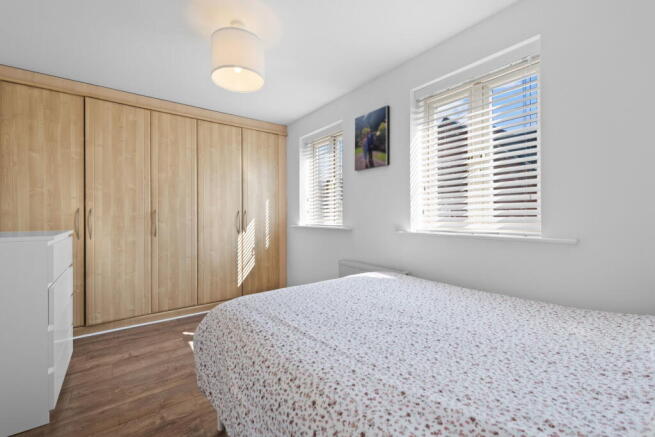 4 bed Semi-Detached for sale Image 12