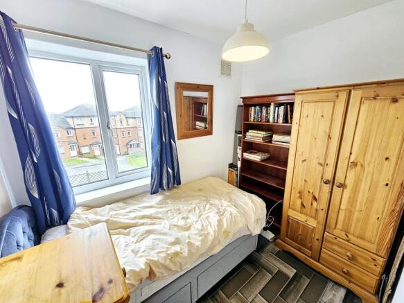 3 bed Semi-Detached for sale Image 6