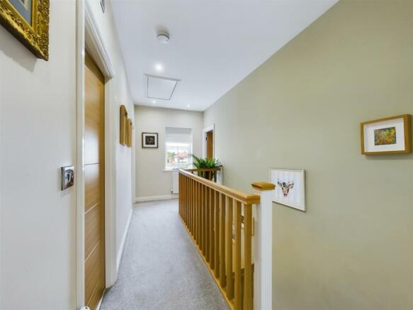 FIRST FLOOR LANDING