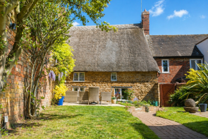 11 Jack Reynolds Cottage, Byfield Road, Banbury OX17 1LE