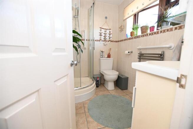 Hannett Road, Canvey Island photo 4