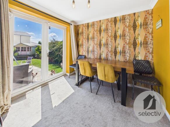 4 bed Detached for sale Image 6