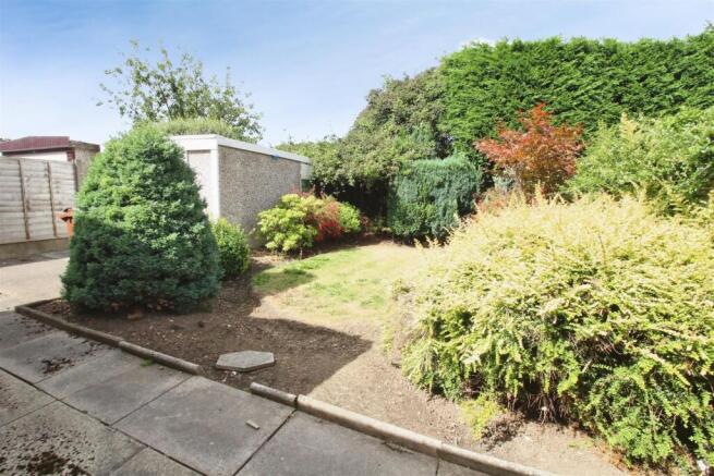 3 bed Semi-Detached Bungalow for sale Image 12