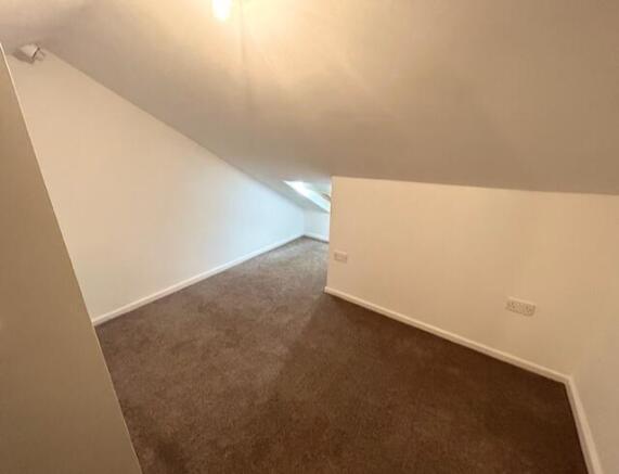 2 bed Town House to rent Image 6