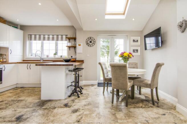 Kitchen/Dining Room