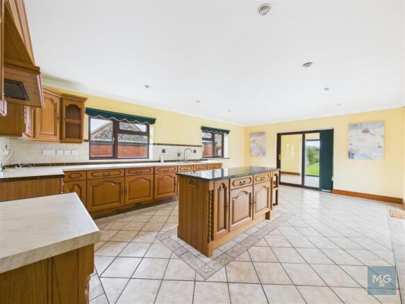 Kitchen/Breakfast Room