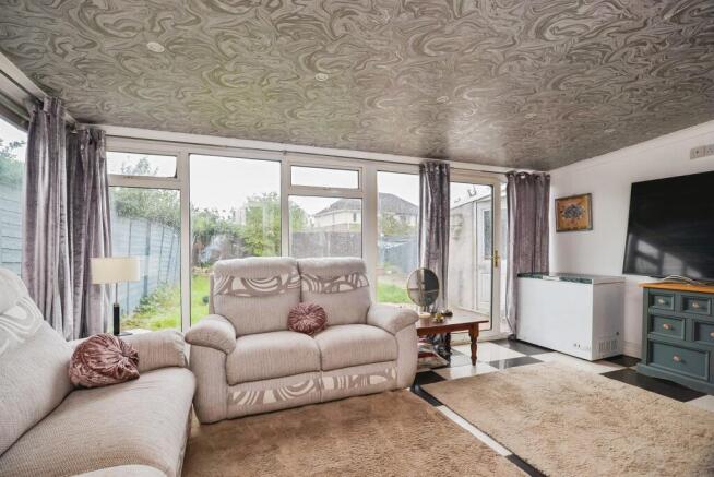 3 bed Semi-Detached for sale Image 4