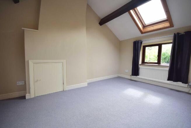 BEDROOM 1: