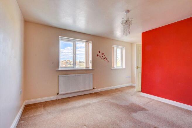3 bed Terraced for sale Image 8