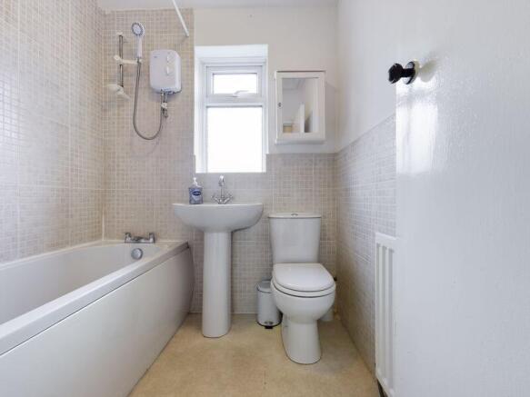 3 bed Terraced for sale Image 9