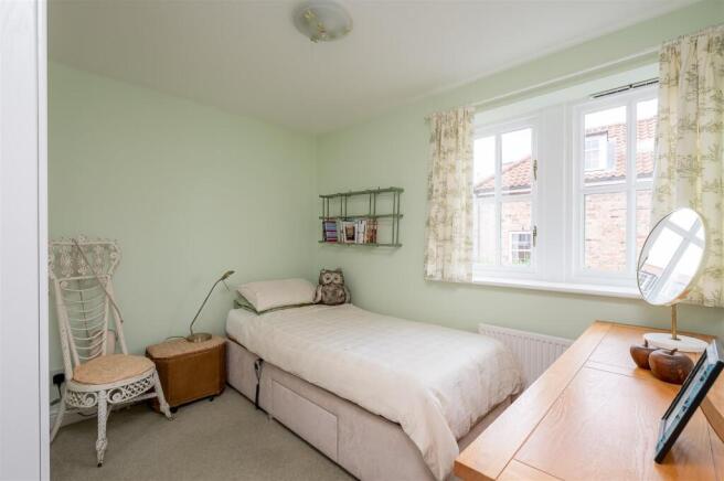 3 bed House for sale Image 10