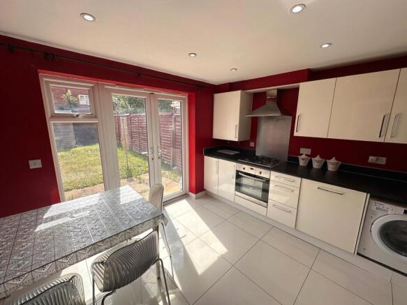 Kitchen (2)