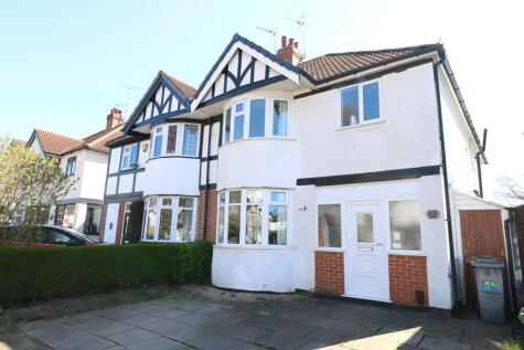 Sandy Hill Road, Shirley