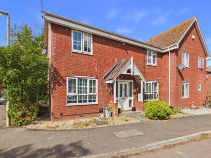 Soren Larsen Way, Hempsted, Gloucester