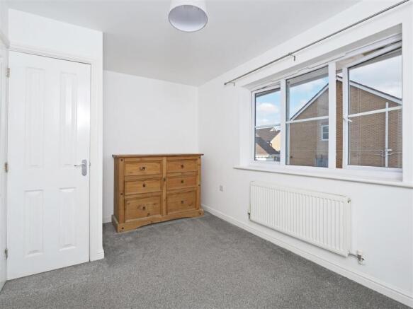 2 bed Town House to rent Image 7