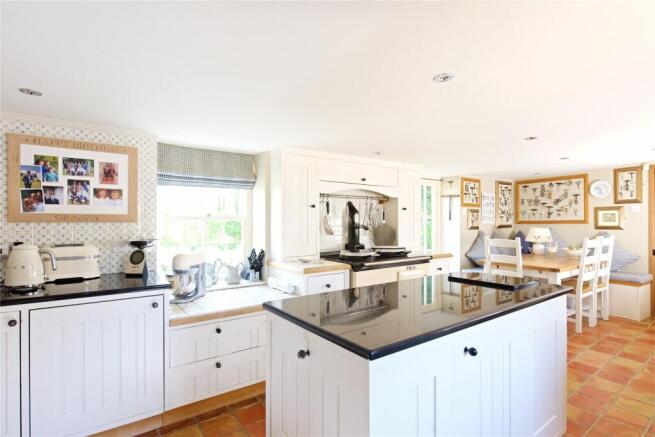 Kitchen/Breakfast Rm