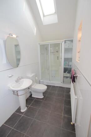 Master Bedroom En-Suite