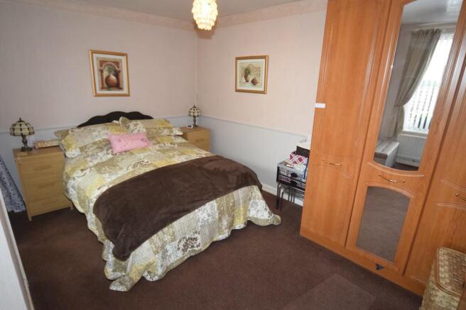BEDROOM 2  
