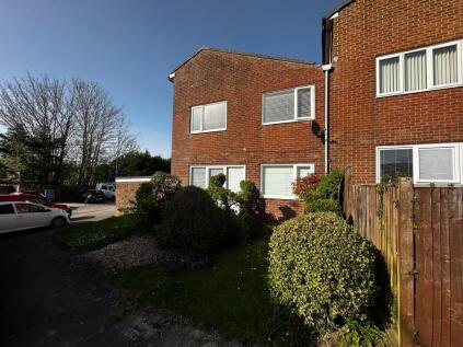 First Avenue, Waterlooville, PO8