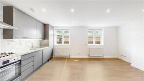 373, Archway Road, Hornsey, London N6 4EJ