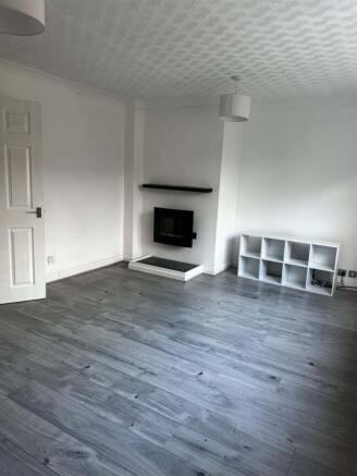 44 living room.jpg