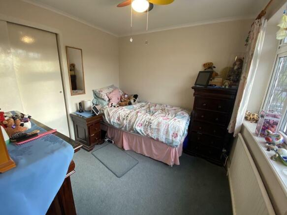 18 - Bedroom 3.jpg