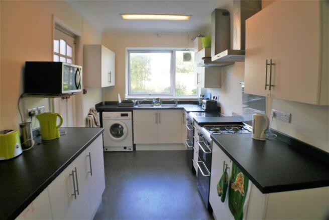 139 bri kitchen.jpg