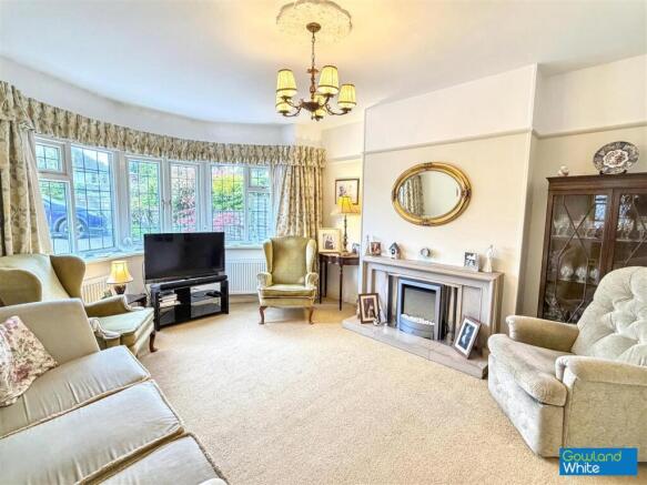 4 bed Semi-Detached for sale Image 4
