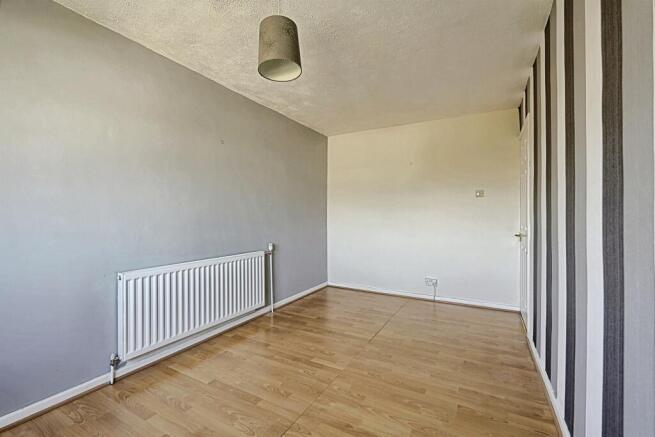 3 bed Semi-Detached for sale Image 12