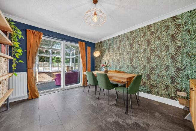 4 bed Detached for sale Image 9