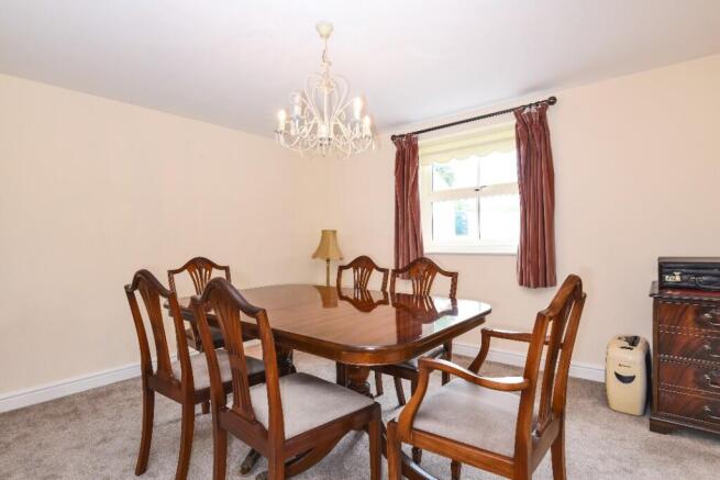 4 bed Detached for sale Image 5