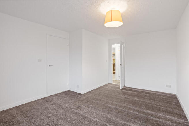 14 Young Crescent...