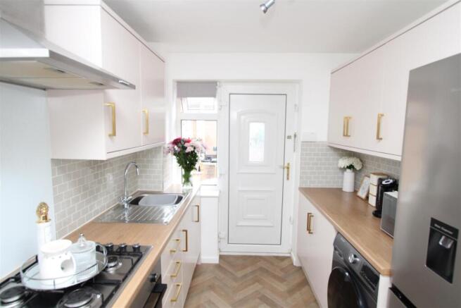 3 bed Detached for sale Image 8