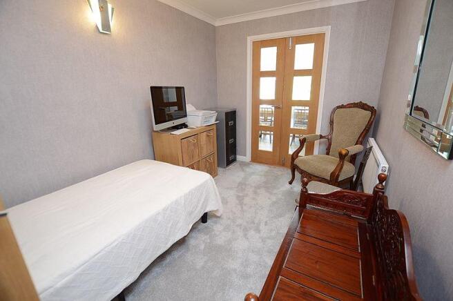 Bedroom/Office