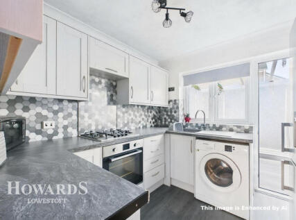 Lloyds Avenue, Kessingland
