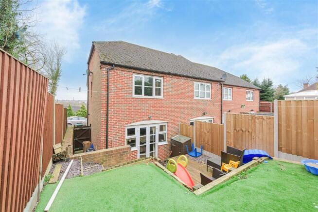 2 Summer Fields Drive, Midway