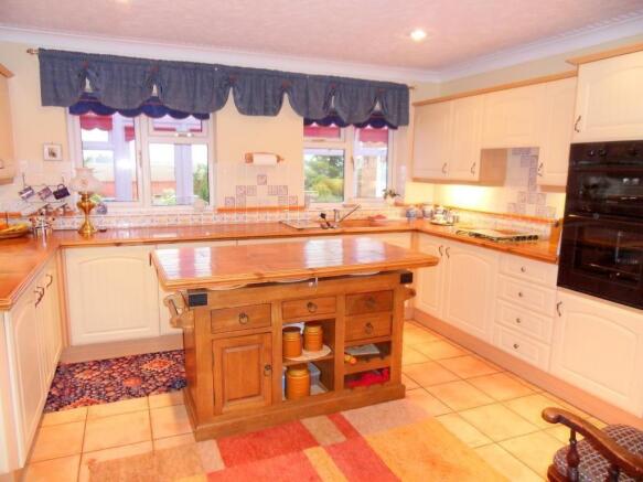 KITCHEN/DINER