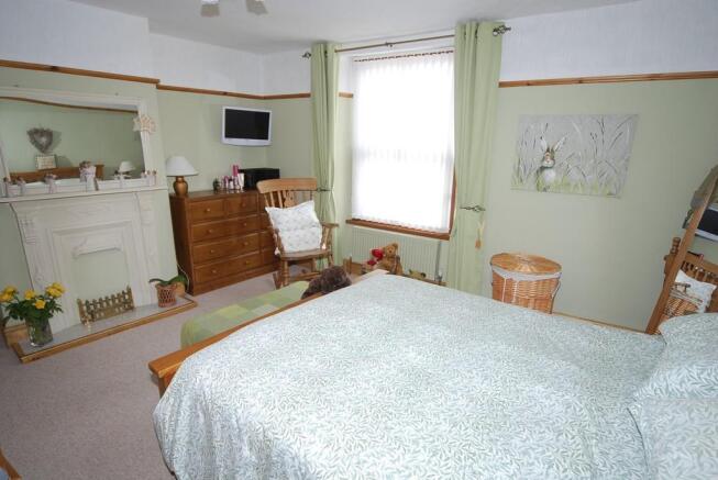 BEDROOM 1