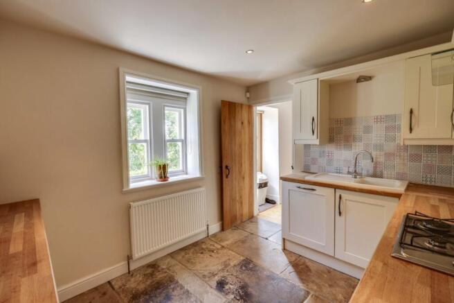 2 bed Terraced for sale Image 8