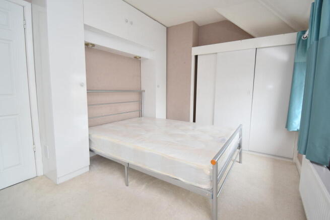 Bedroom 1.1.JPG