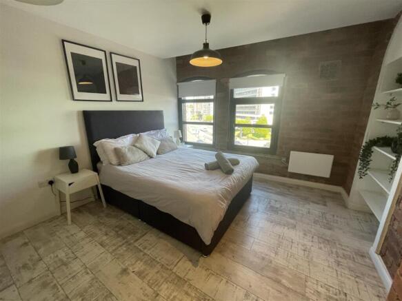 2 bed Apartment to rent Image 6