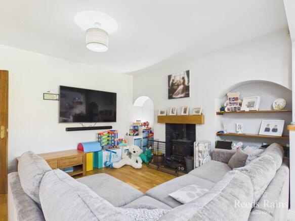3 bed Semi-Detached for sale Image 6