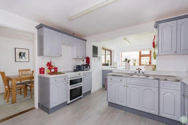 Kitchen & ...