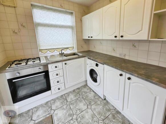Netherhall Road, Baildon, BD17 6QQ photo 4