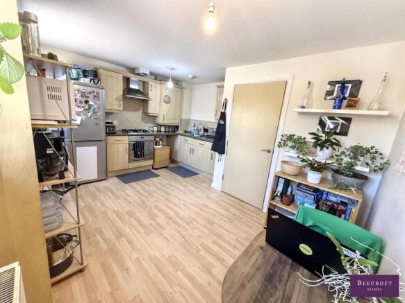 2 bed Apartment for sale Image 5