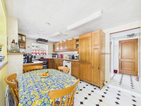 Kitchen/Dining