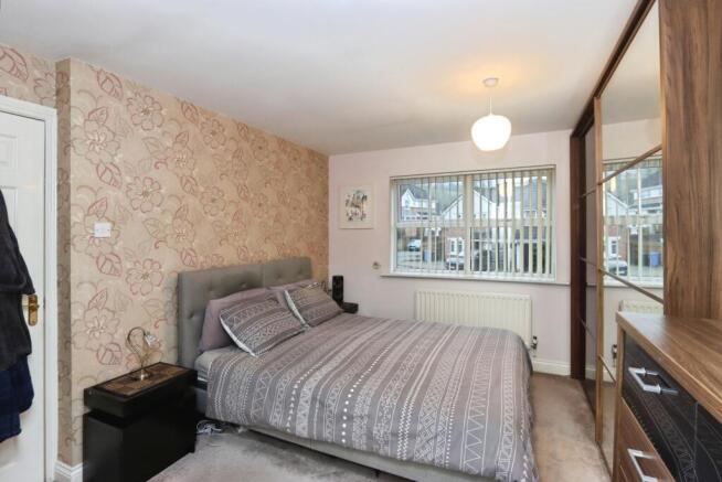 5 bed Detached for sale Image 10