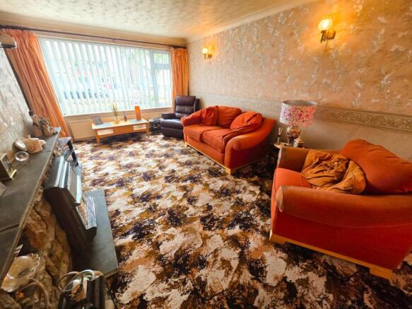 4 bed Semi-Detached for sale Image 9