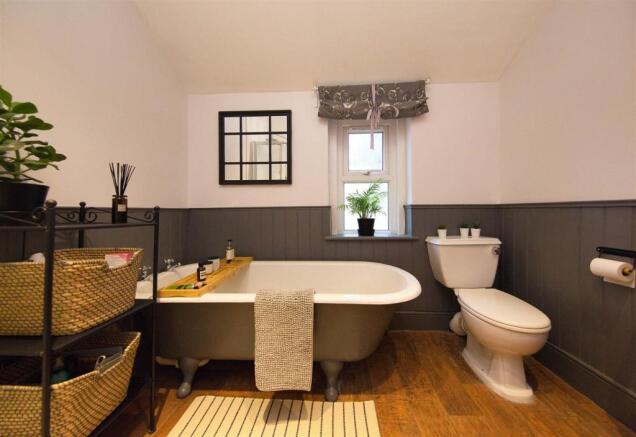 132 Moorland Rd 1380.jpg