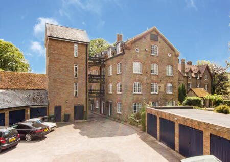 Grove Mill Lane, Watford